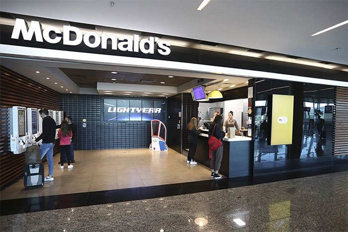 Restaurantes y cafeterías en el Aeropuerto de Ezeiza: opciones gastronómicas en las terminales