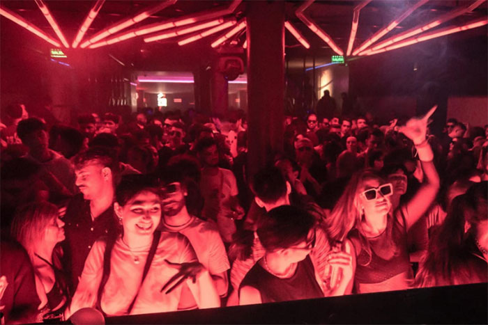 club bahrein disco en el centro